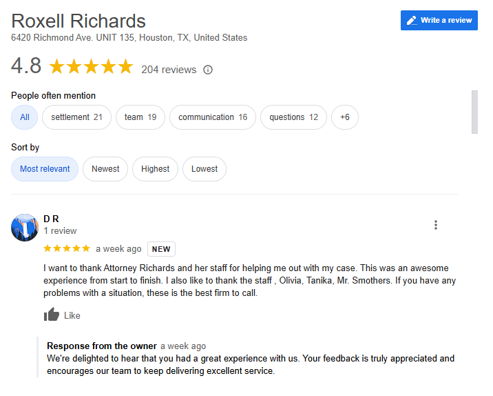 5-star Google review praising Roxell Richards Law for excellent service. Owner responds with gratitude, ensuring continued commitment to quality
