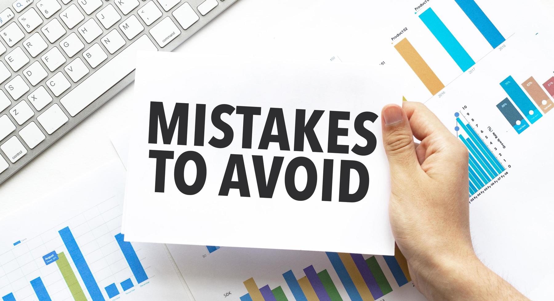 Professional advice graphic for avoiding common business mistakes and improving performance, featuring a reminder note pinned to a wooden board for troubleshooting and best practices